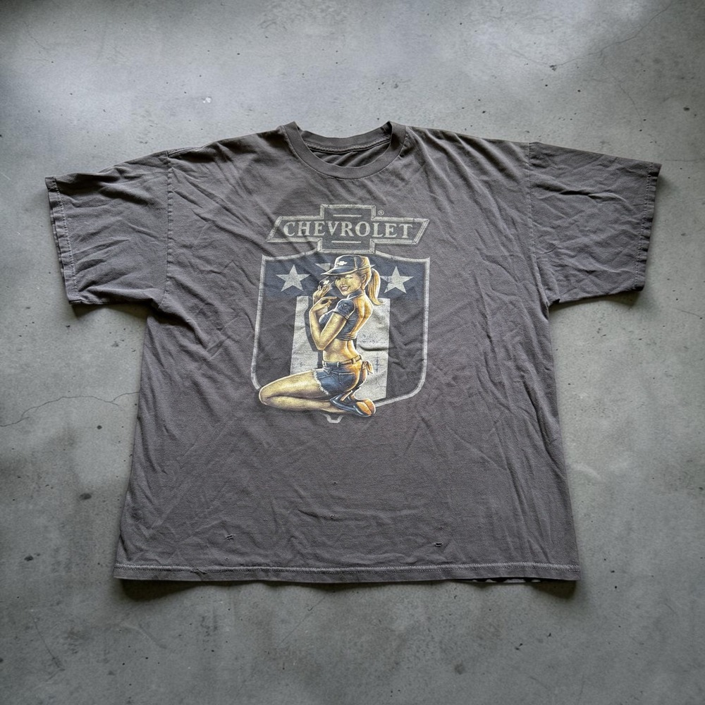 Chevrolet Pin Up Girl Graphic T-Shirt Mens XL Faded Charcoal Grey Distressed Tee